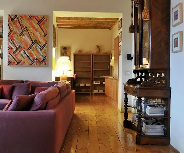 Splendid Housing Apartment